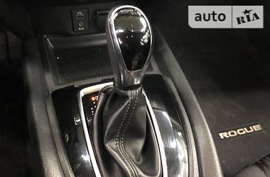 Позашляховик / Кросовер Nissan Rogue 2017 в 