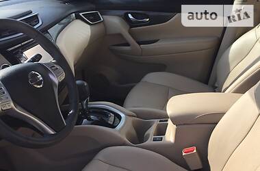 Позашляховик / Кросовер Nissan Rogue 2016 в 