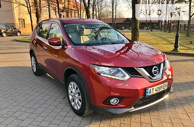 Внедорожник / Кроссовер Nissan Rogue 2015 в Полтаве