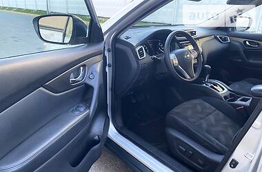 Позашляховик / Кросовер Nissan Rogue 2014 в 
