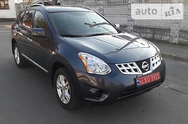 Позашляховик / Кросовер Nissan Rogue 2013 в 