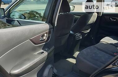 Позашляховик / Кросовер Nissan Rogue 2015 в 