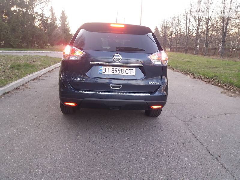 Позашляховик / Кросовер Nissan Rogue 2016 в Полтаві