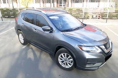 Позашляховик / Кросовер Nissan Rogue 2017 в 
