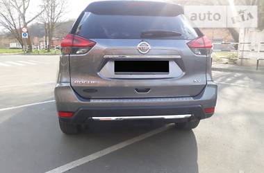 Позашляховик / Кросовер Nissan Rogue 2017 в 