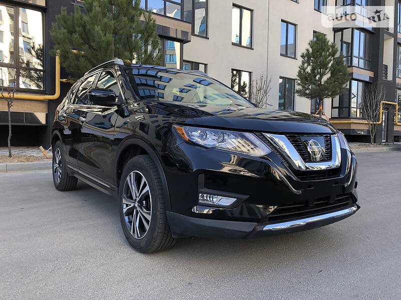 Позашляховик / Кросовер Nissan Rogue 2017 в Києві