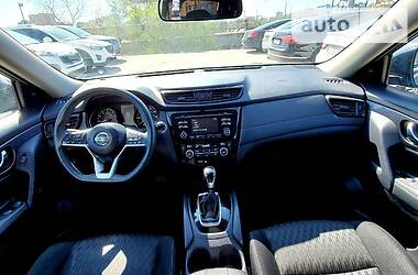 Позашляховик / Кросовер Nissan Rogue 2017 в 