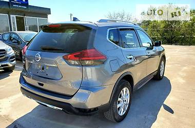 Позашляховик / Кросовер Nissan Rogue 2017 в 