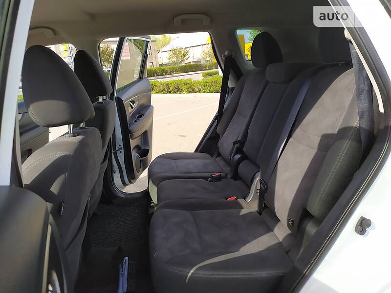 Позашляховик / Кросовер Nissan Rogue 2016 в Житомирі фото 27 Позашляховик / Кросовер Nissan Rogue 2016 в Житомирі