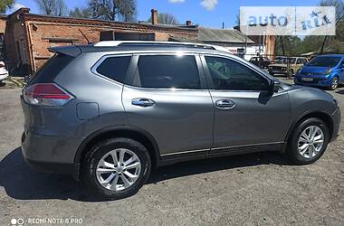 Позашляховик / Кросовер Nissan Rogue 2015 в 