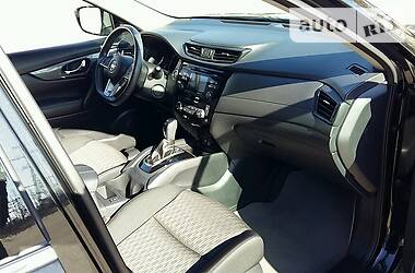Позашляховик / Кросовер Nissan Rogue 2017 в 
