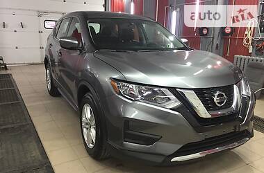 Позашляховик / Кросовер Nissan Rogue 2017 в 