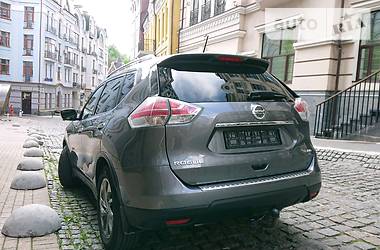 Позашляховик / Кросовер Nissan Rogue 2015 в 