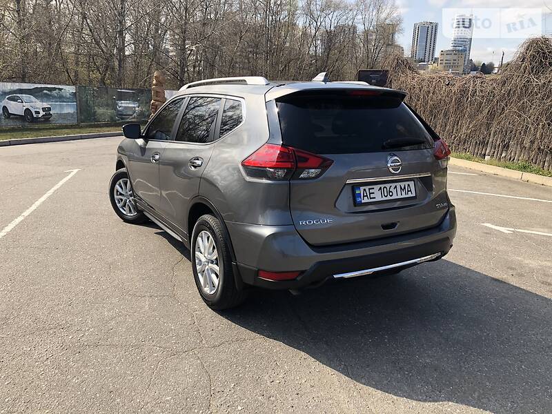 Позашляховик / Кросовер Nissan Rogue 2017 в Дніпрі