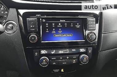 Позашляховик / Кросовер Nissan Rogue 2017 в 
