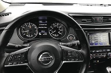 Позашляховик / Кросовер Nissan Rogue 2017 в 
