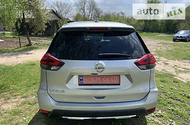 Позашляховик / Кросовер Nissan Rogue 2018 в 