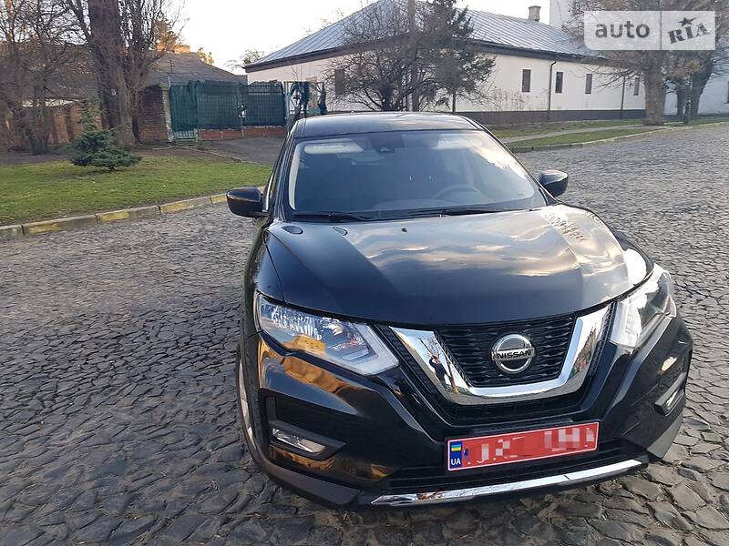 Позашляховик / Кросовер Nissan Rogue 2019 в 
