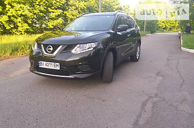 Внедорожник / Кроссовер Nissan Rogue 2016 в Полтаве