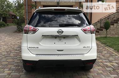 Позашляховик / Кросовер Nissan Rogue 2015 в 