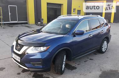 Позашляховик / Кросовер Nissan Rogue 2017 в 
