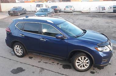 Позашляховик / Кросовер Nissan Rogue 2017 в 