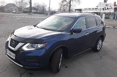 Позашляховик / Кросовер Nissan Rogue 2017 в 