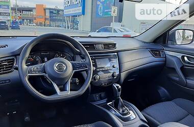 Позашляховик / Кросовер Nissan Rogue 2016 в 
