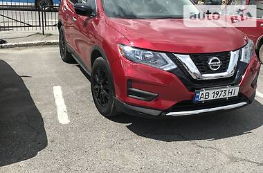 Внедорожник / Кроссовер Nissan Rogue 2017 в Виннице