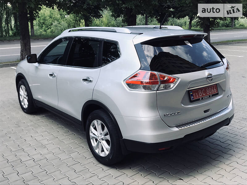 Позашляховик / Кросовер Nissan Rogue 2015 в Луцьку