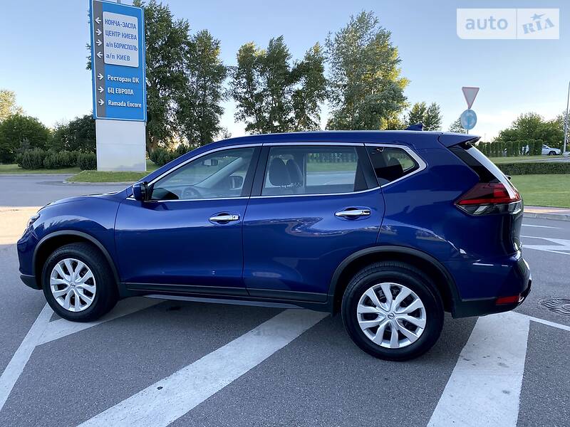 Позашляховик / Кросовер Nissan Rogue 2018 в Києві