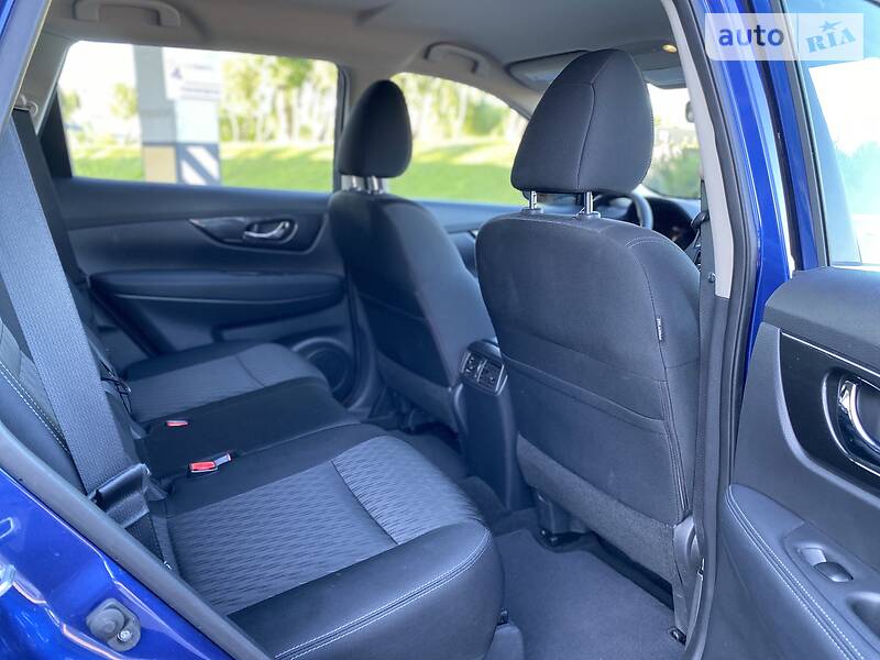 Позашляховик / Кросовер Nissan Rogue 2018 в Києві