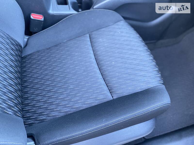 Позашляховик / Кросовер Nissan Rogue 2018 в Києві