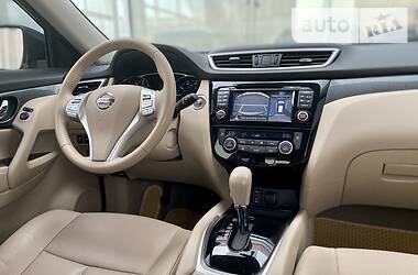 Позашляховик / Кросовер Nissan Rogue 2014 в 