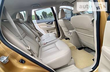 Позашляховик / Кросовер Nissan Rogue 2014 в 