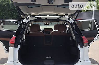 Позашляховик / Кросовер Nissan Rogue 2016 в 