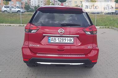 Внедорожник / Кроссовер Nissan Rogue 2017 в Виннице