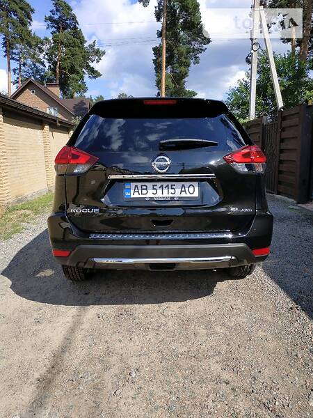 Позашляховик / Кросовер Nissan Rogue 2018 в Ірпені