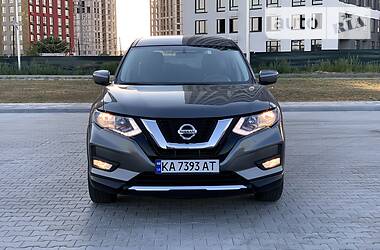 Позашляховик / Кросовер Nissan Rogue 2016 в 