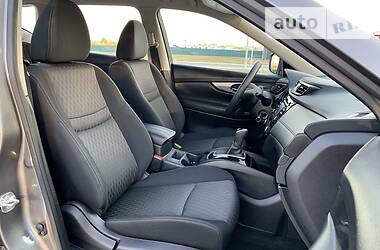 Позашляховик / Кросовер Nissan Rogue 2016 в 