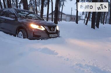 Позашляховик / Кросовер Nissan Rogue 2016 в Чернігові