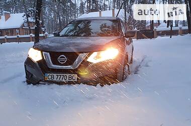 Позашляховик / Кросовер Nissan Rogue 2016 в Чернігові