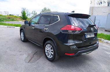 Внедорожник / Кроссовер Nissan Rogue 2017 в Херсоне