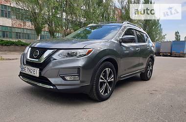 Внедорожник / Кроссовер Nissan Rogue 2017 в Николаеве