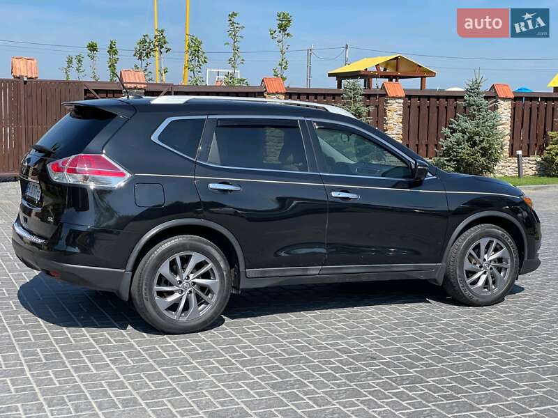 Внедорожник / Кроссовер Nissan Rogue 2015 в Вараше