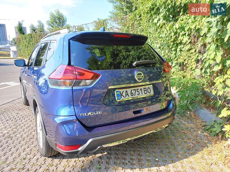 Внедорожник / Кроссовер Nissan Rogue 2017 в Киеве