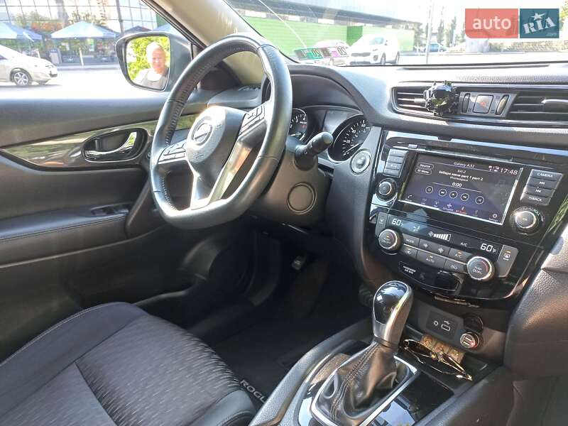 Внедорожник / Кроссовер Nissan Rogue 2017 в Киеве