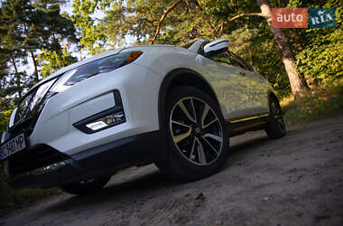 Позашляховик / Кросовер Nissan Rogue 2016 в Львові