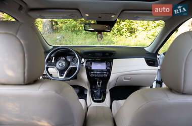 Позашляховик / Кросовер Nissan Rogue 2016 в Львові