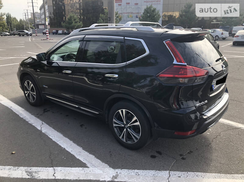 Позашляховик / Кросовер Nissan Rogue 2017 в Одесі